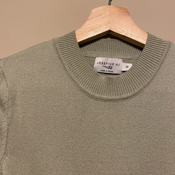 Super soft knit sweater - Picture 2 of 3